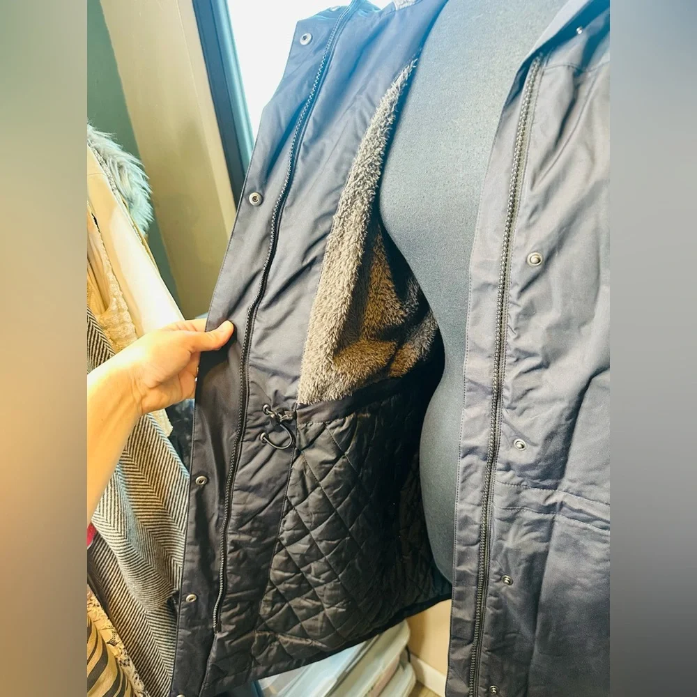 L.L. Bean Misses Winter Warmer Coat Black Size Large - Picture 13 of 15